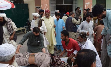 Li Pakistanê 2 êrîş: 74 kes mirin, 152 jî birîndar in
