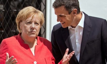 Merkel bi destvala ji Spanyayê vegeriya