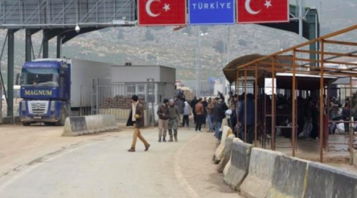 Li Efrînê çete çekên xwe difiroşin û ber bi Tirkiyeyê ve direvin