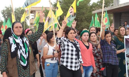 Li Hesekê bi hezaran kes ji bo Efrîn û Ocalan meşiyan
