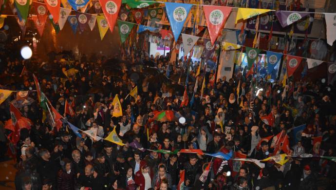 Namzetên HDP’ê li Mêrdîn, Mêrsîn û Hatayê lez dan xebatên xwe