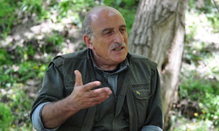 Giyanê veşartî yê Ocalan: Hakî Karer