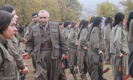 Karayilan: Em ê girekî Kurdistanê jî ji dewleta Tirk re nehêlin