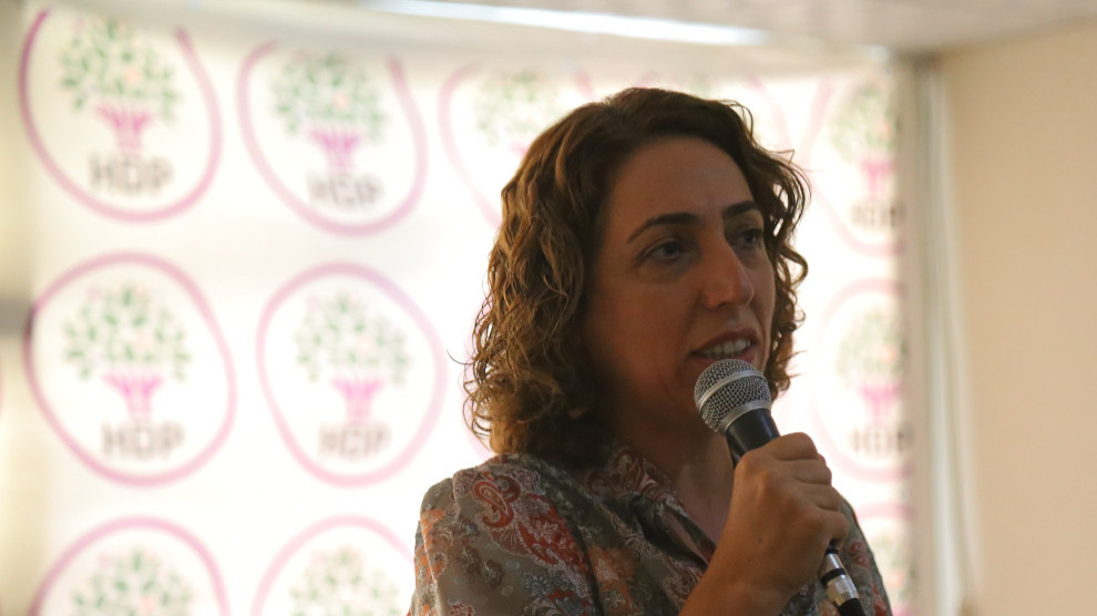 Aydenîz: Jehrkuja faşîzmê Ocalan û Kurd in