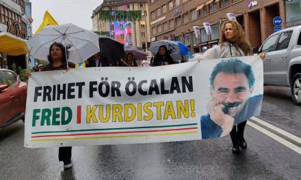 Kurdistaniyên li Stockholmê ji bo azadiya ‘Ocalan’ meşiyan
