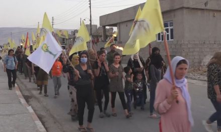 Ciwanên Şengalê ji bo azadiya Ocalan meşiyan