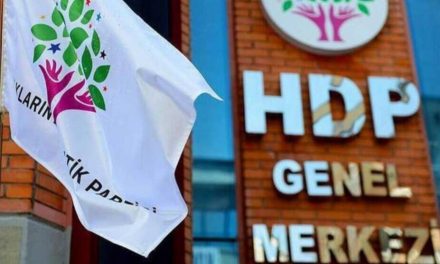HDP: Hûn nikarin bi Kurdî û şanoya Kurdî!