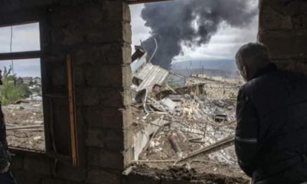 Seranserî şevê Stepanakert hate bomberdûmankirin