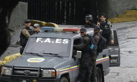 Madûro: Li Caracasê 10 paramilîterên Kolombî hatin kuştin