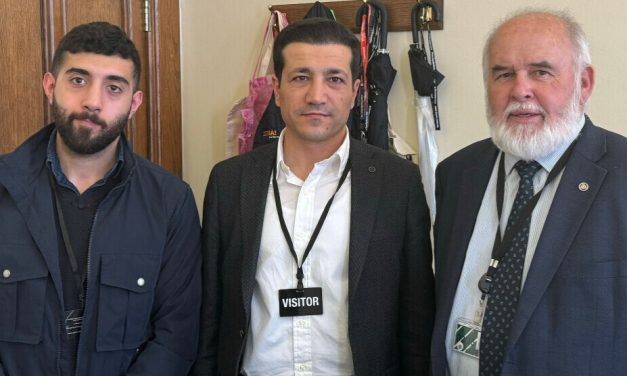 Parlementerê Sînn Féinê: Divê Abdullah Ocalan serbest bê berdan