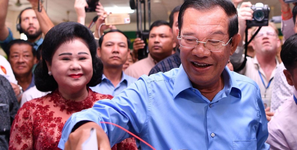 Li Kamboçyayê Partiya Hûn Sen tevahiya parlementeran wergirtin