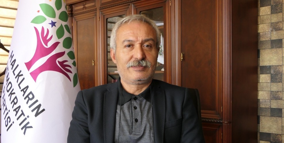 Parlamenterê HDP Selçûk Mizrakli: ” Aştî û aramî bi Ocalan dibe”
