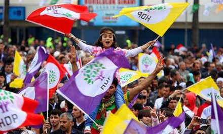 Rêûresma HDP’ê şoreşger û demokratîk e